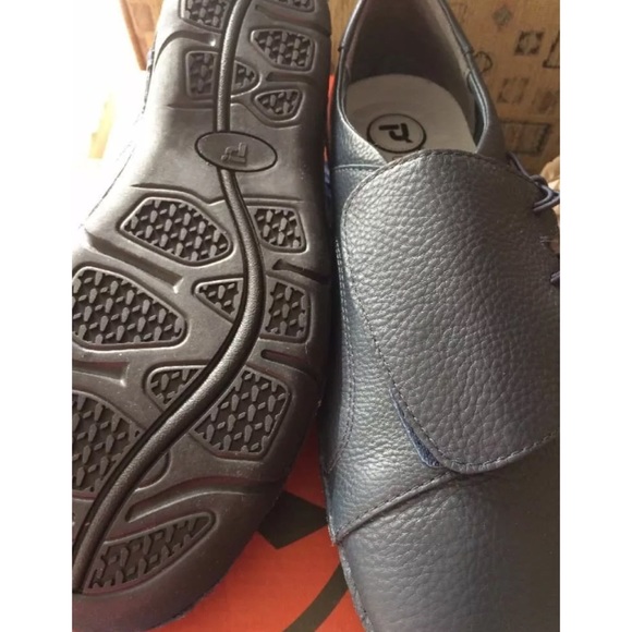 Propet Tawny 9.5W Navy Leather Walking NIB - Picture 6 of 7